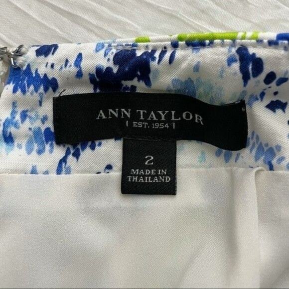 Ann Taylor Watercolor Pencil Skirt | Pastel Blue Green | Size 2 - Picture 5 of 8